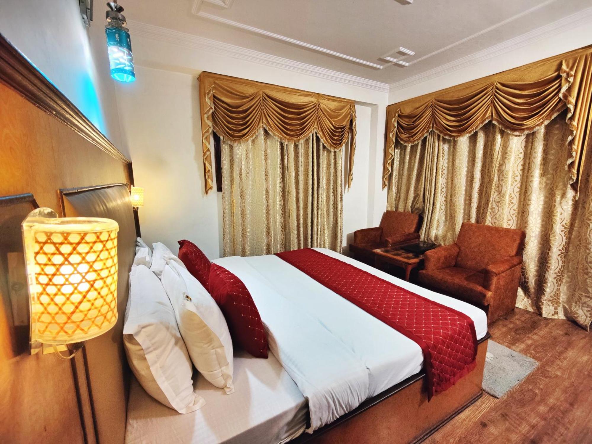 Surya International Hotel Manali Near Mall Road Exterior photo